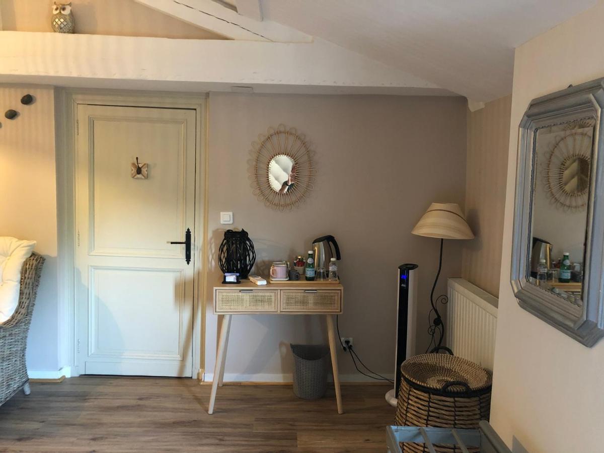 Le Numero 15 Saint-Seurin-sur-l'Isle Exterior foto